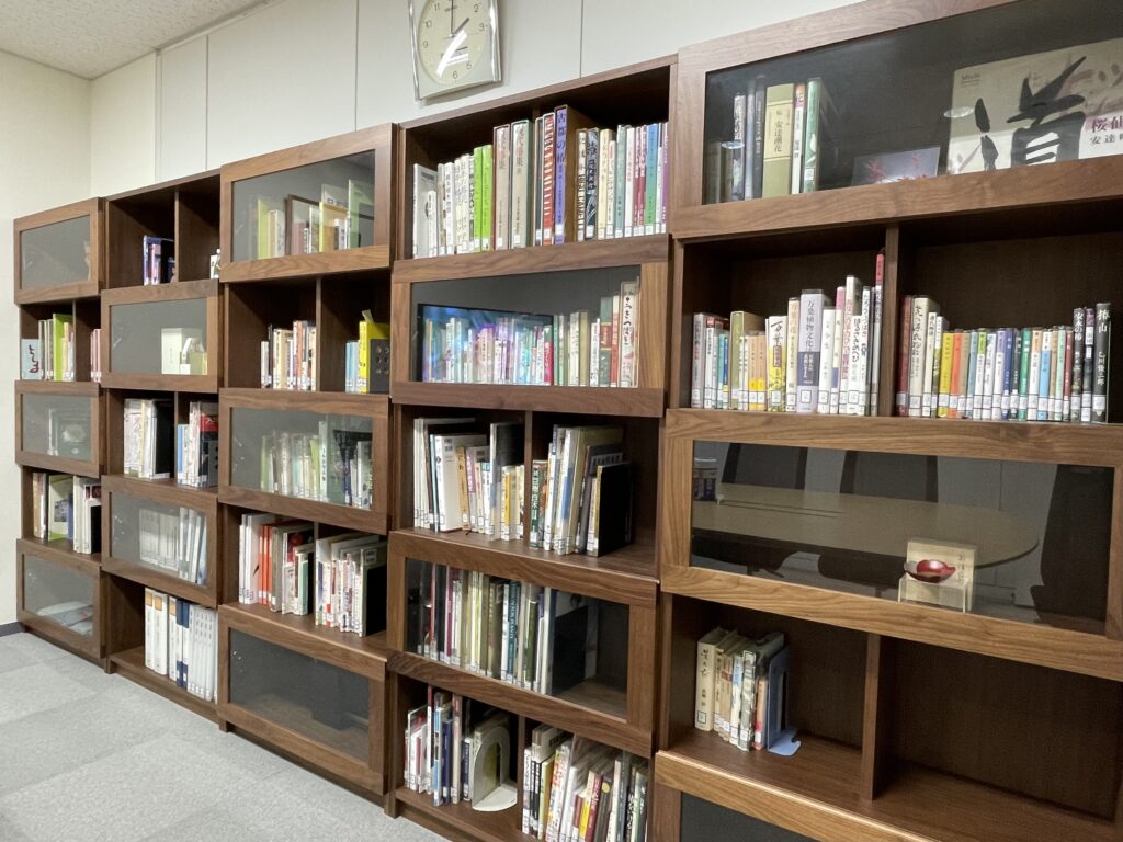大島椿椿図書館20221007_1